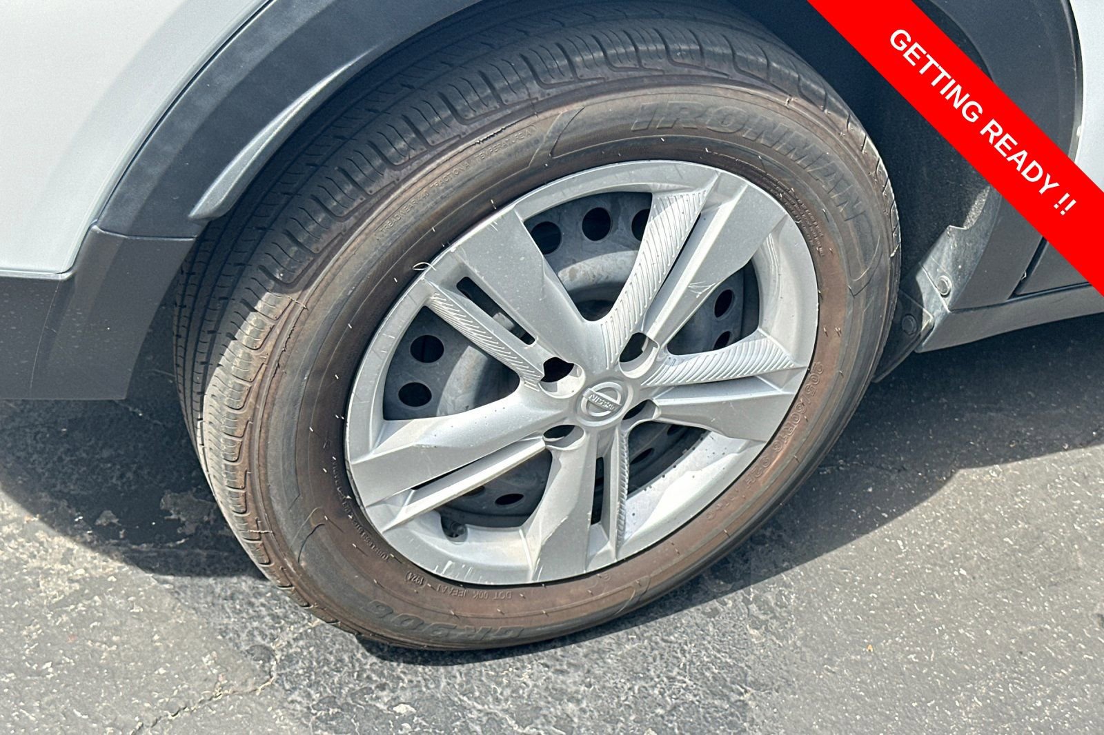 Used 2023 Nissan Kicks S image 4