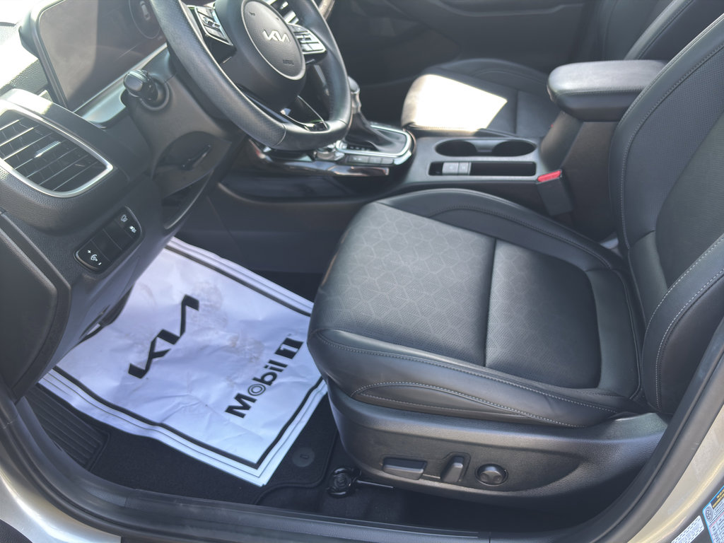 Certified 2024 Kia Seltos SX w/ SX Sunroof Package image 11