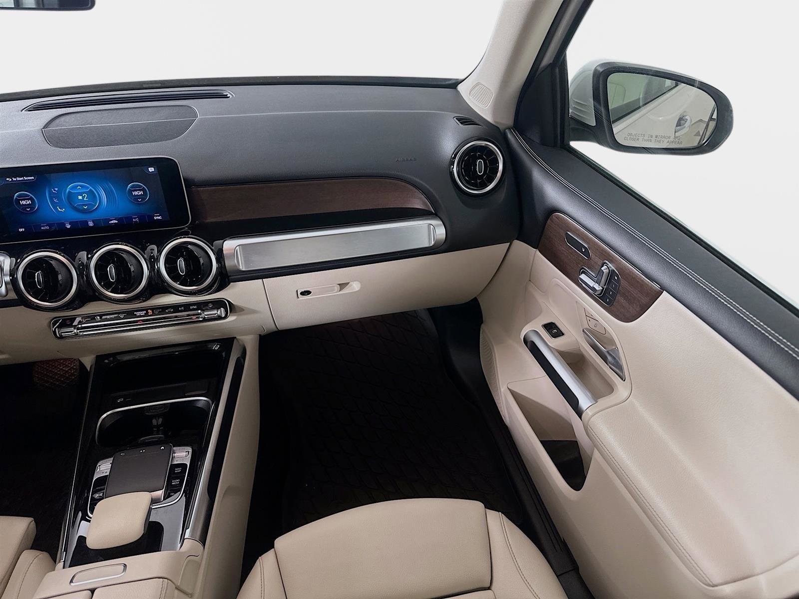 Used 2020 Mercedes-Benz GLB 250 4MATIC image 29