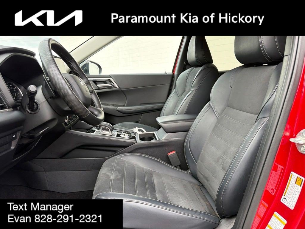 Used 2024 Mitsubishi Outlander SE Black Edition FWD image 19