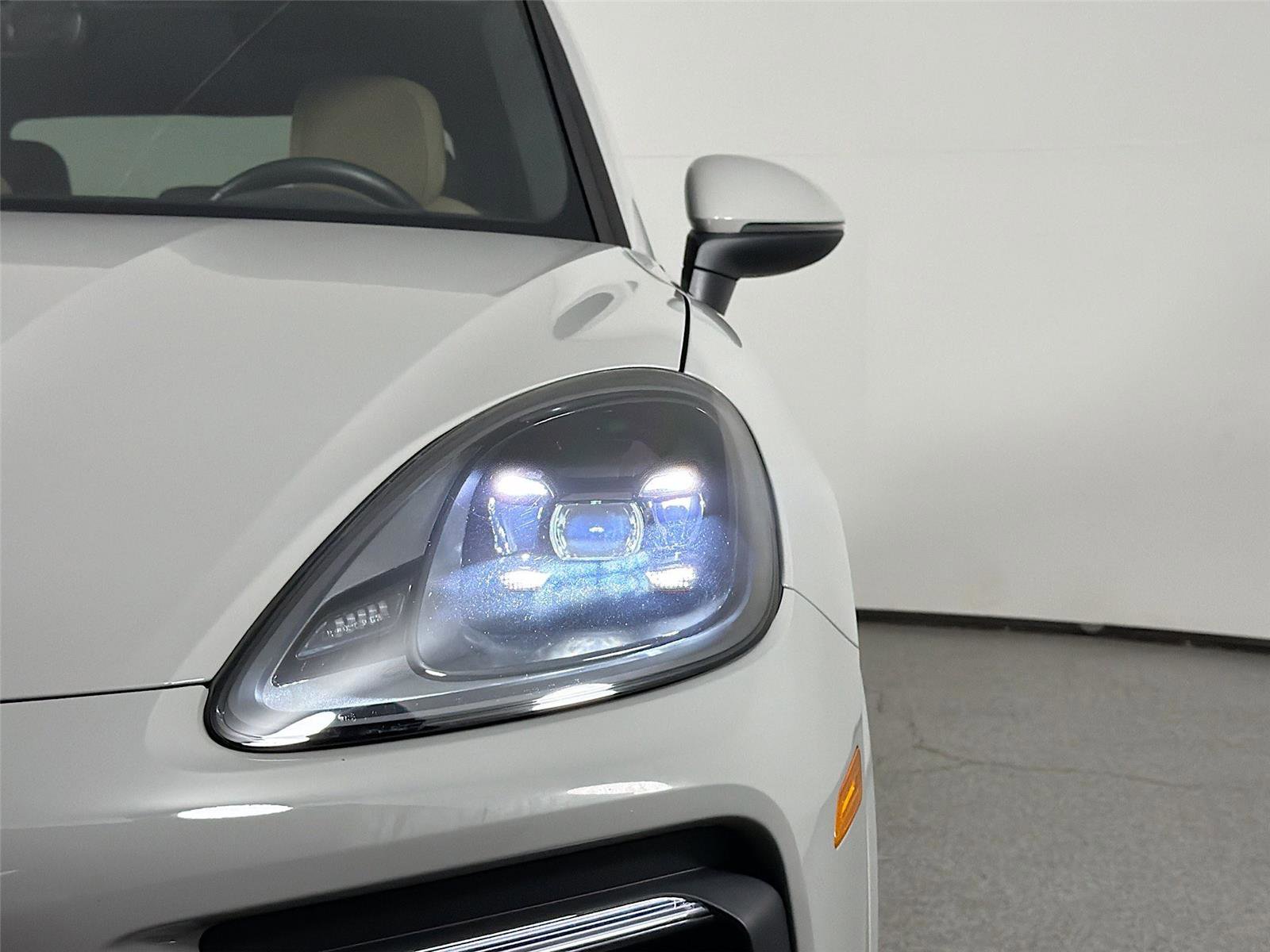 Certified 2022 Porsche Cayenne Platinum Edition AWD/4WD image 15