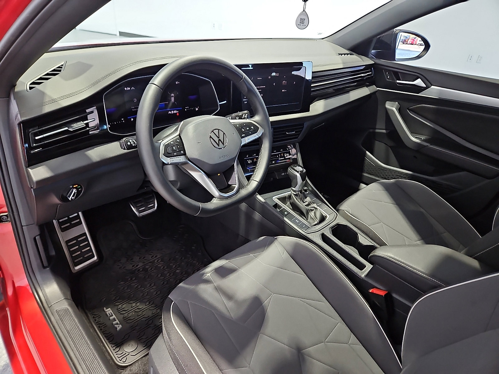 Used 2025 Volkswagen Jetta Sport image 11