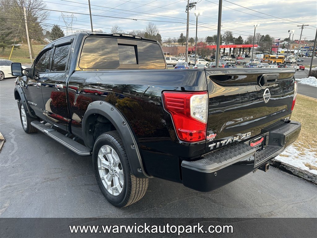 Used 2017 Nissan Titan SV RWD image 11