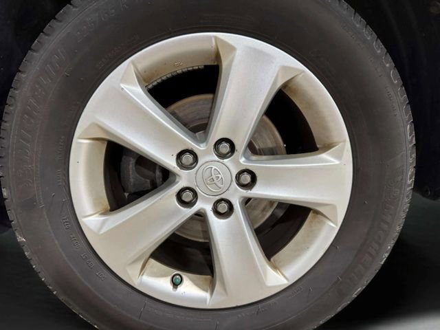Used 2013 Toyota RAV4 XLE FWD image 31