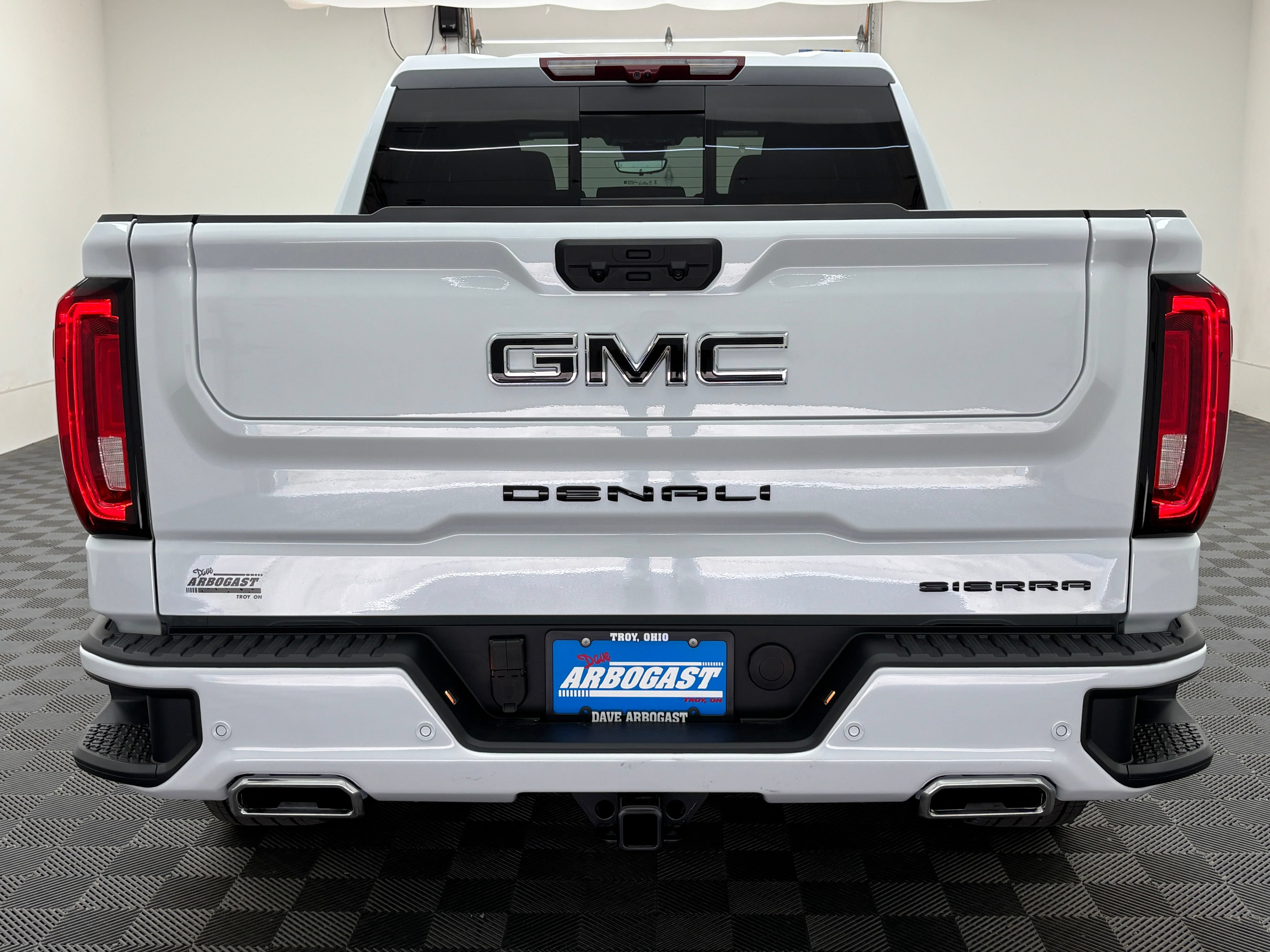 New 2026 GMC Sierra 1500 Denali w/ Denali Reserve Package AWD/4WD image 11