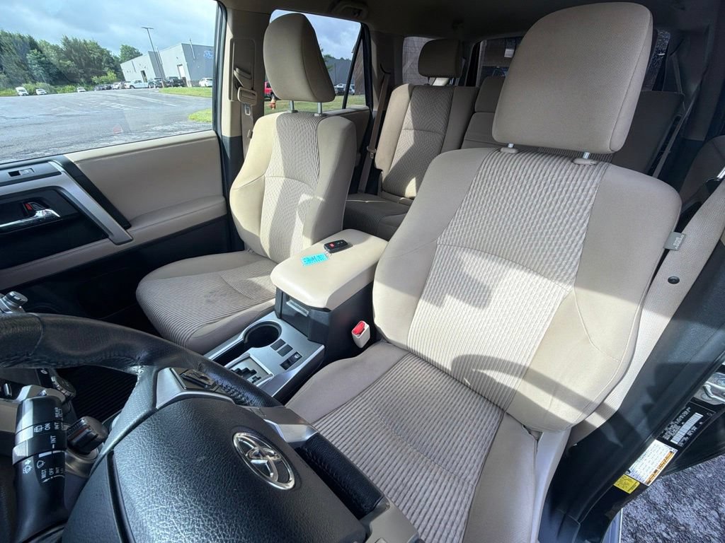 Used 2022 Toyota 4Runner SR5 AWD/4WD image 16