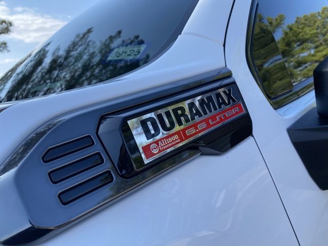 Used 2024 GMC Sierra 2500 AT4 w/ AT4 Preferred Package image 5