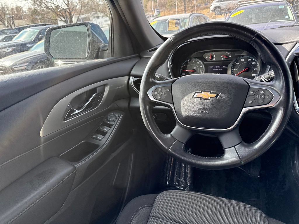 Used 2022 Chevrolet Traverse LT FWD image 33