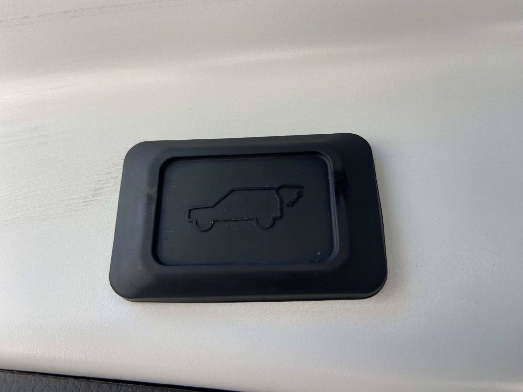 Used 2025 Toyota RAV4 XLE w/ Convenience Package FWD image 11