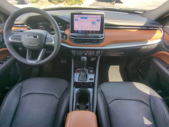 Used 2025 Jeep Compass Limited w/ Elite Group AWD/4WD image 16