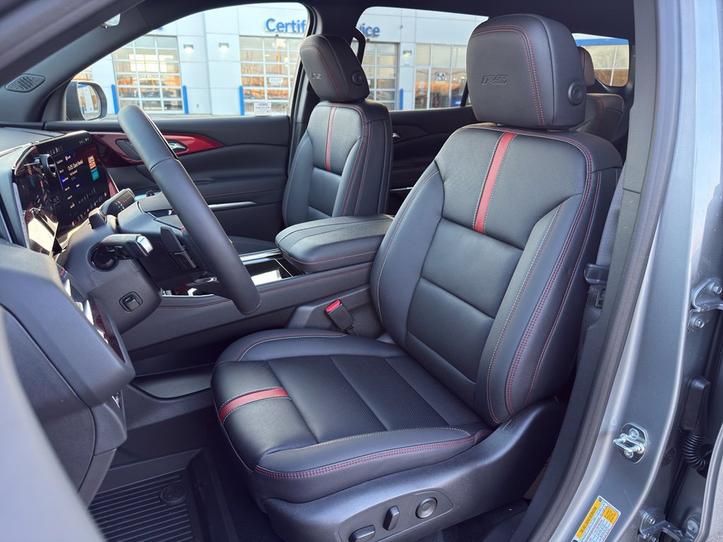 New 2026 Chevrolet Traverse RS w/ LPO, Floor Liner Package image 16