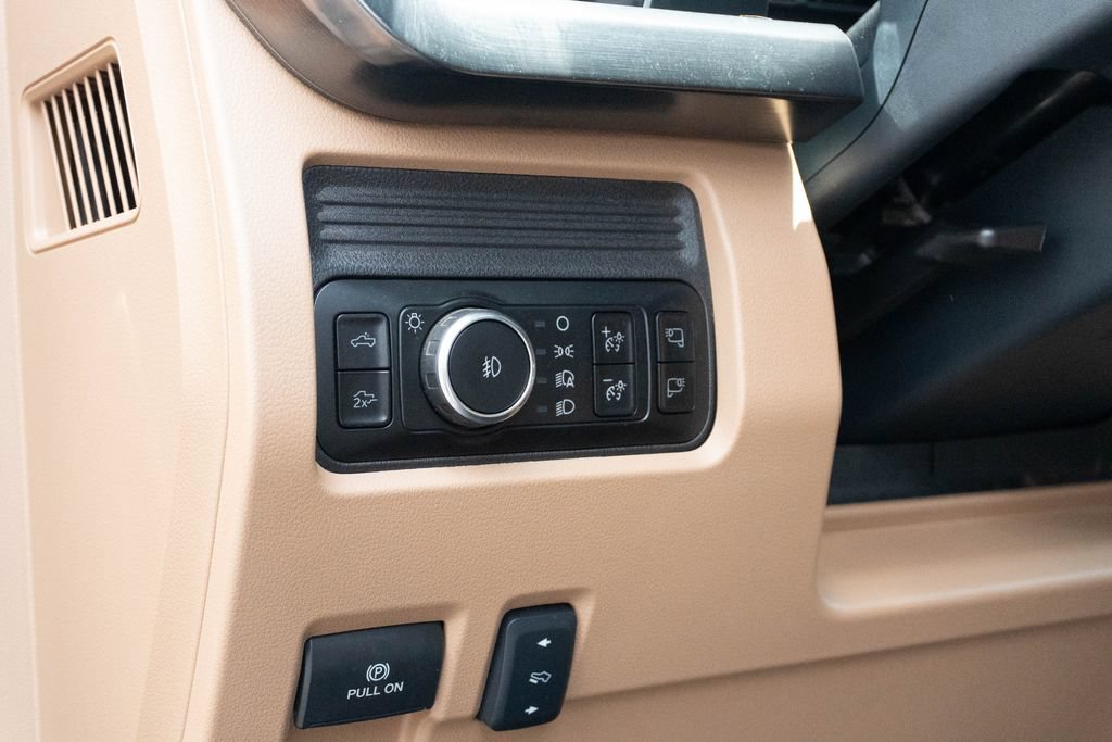 Used 2025 Ford F250 Lariat w/ Lariat Ultimate Package AWD/4WD image 27