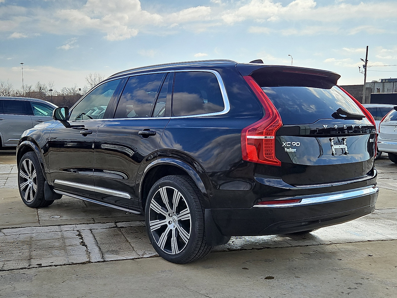 Certified 2023 Volvo XC90 B6 Ultimate w/ Protection Package image 4