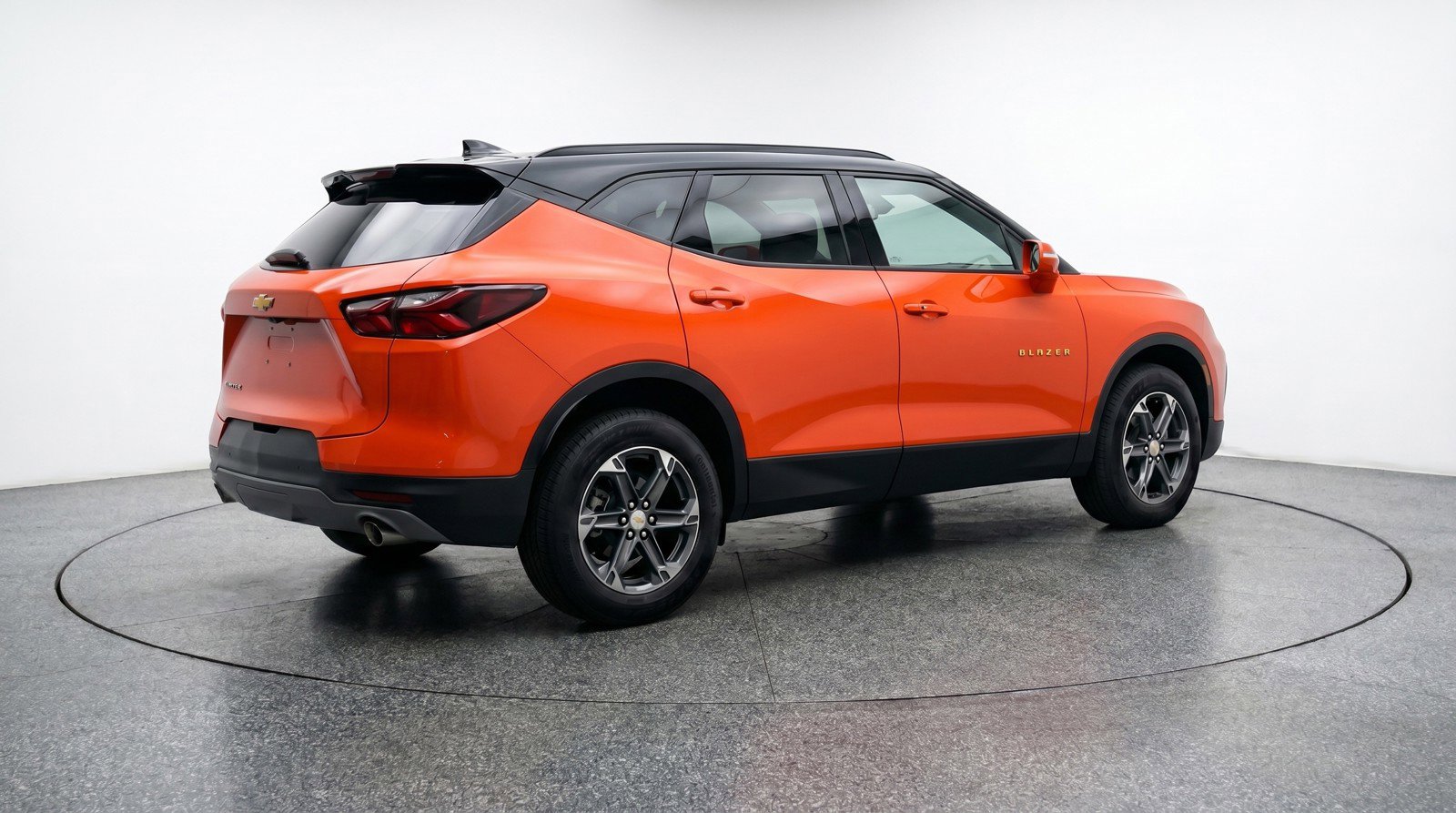 Used 2025 Chevrolet Blazer LT FWD image 9