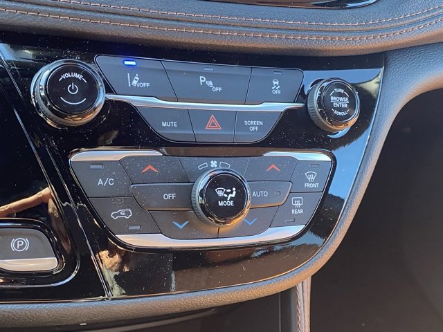 New 2026 Chrysler Pacifica Pinnacle image 24