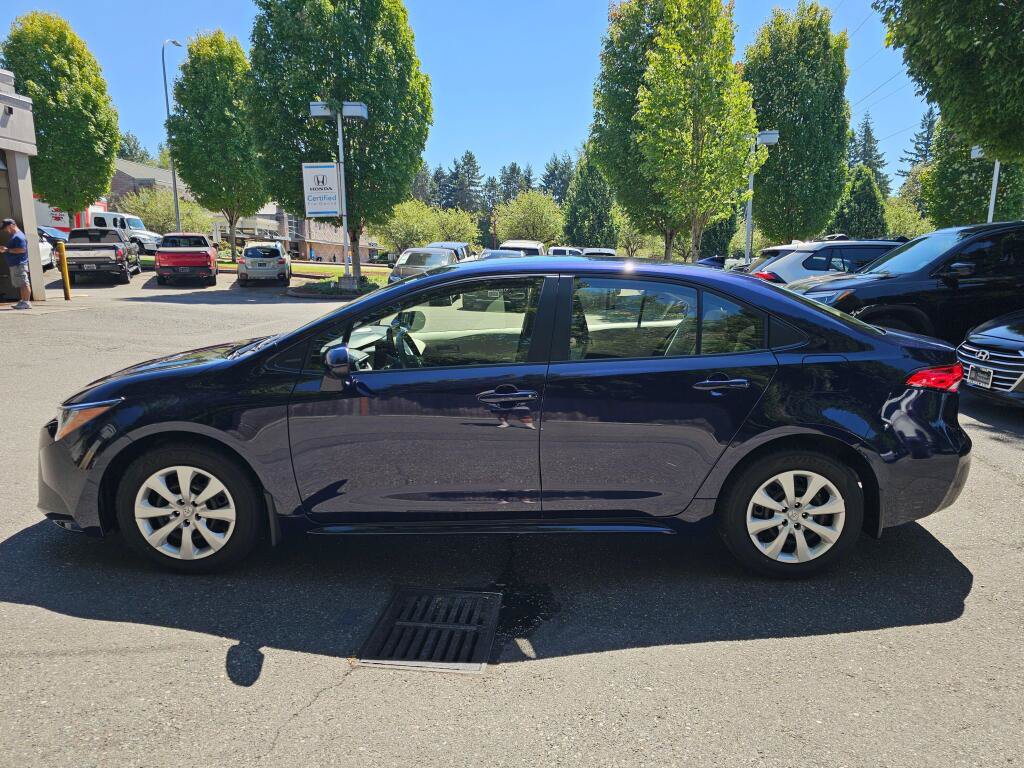 Used 2026 Toyota Corolla LE FWD image 4