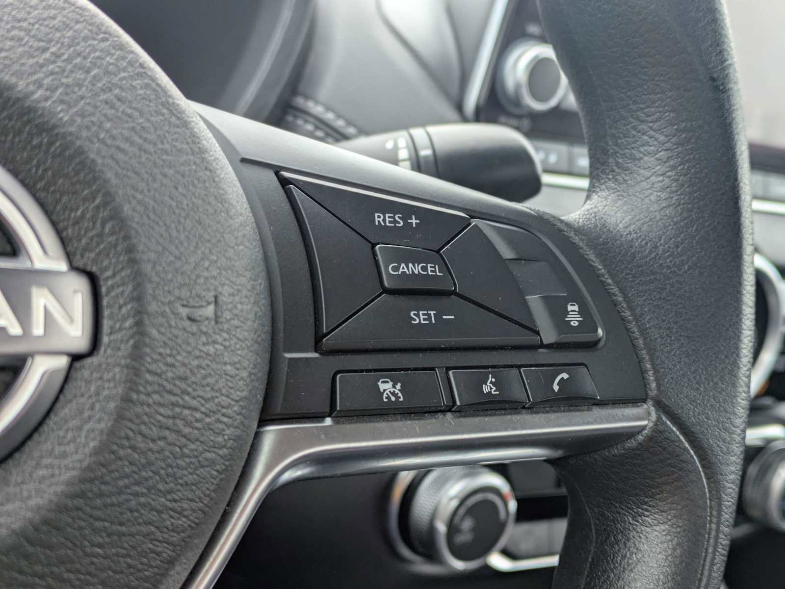 Used 2024 Nissan Sentra SV FWD image 25