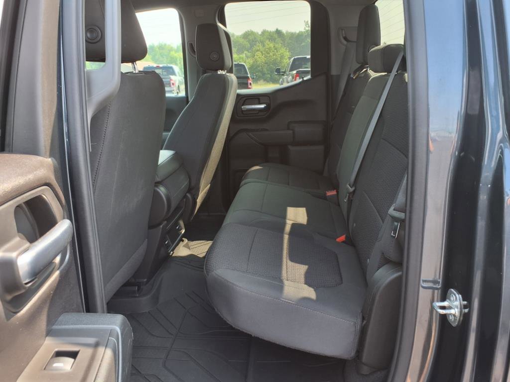 Used 2020 Chevrolet Silverado 1500 Custom w/ Custom Value Package AWD/4WD image 14