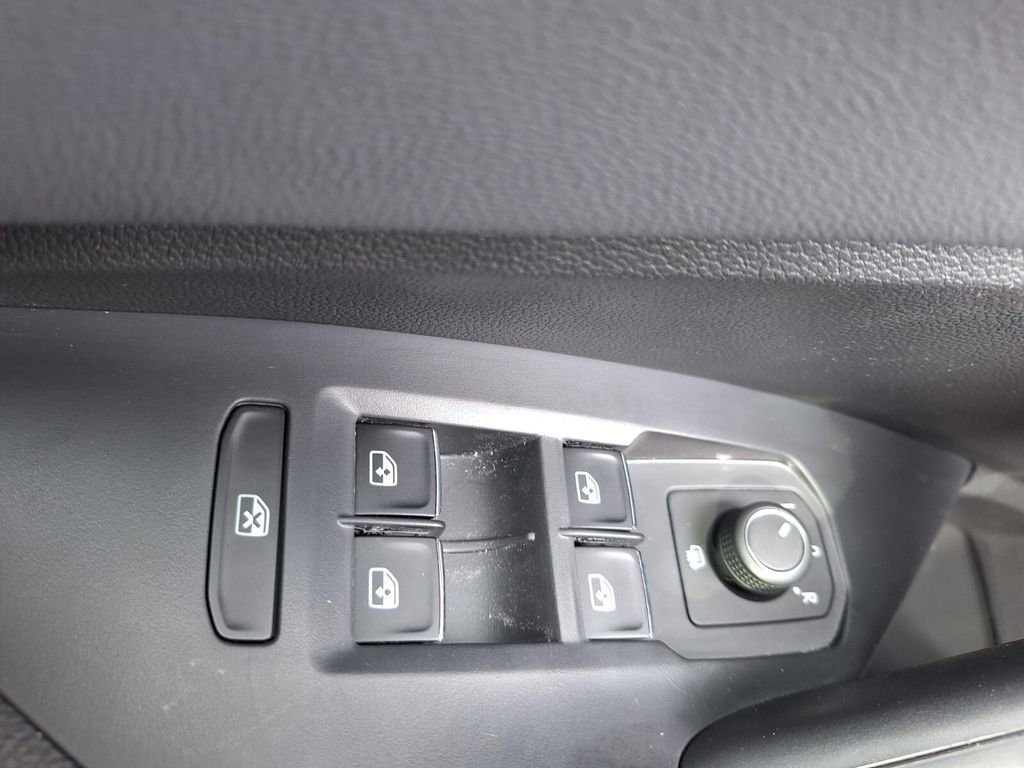 New 2026 Volkswagen Jetta SEL image 18