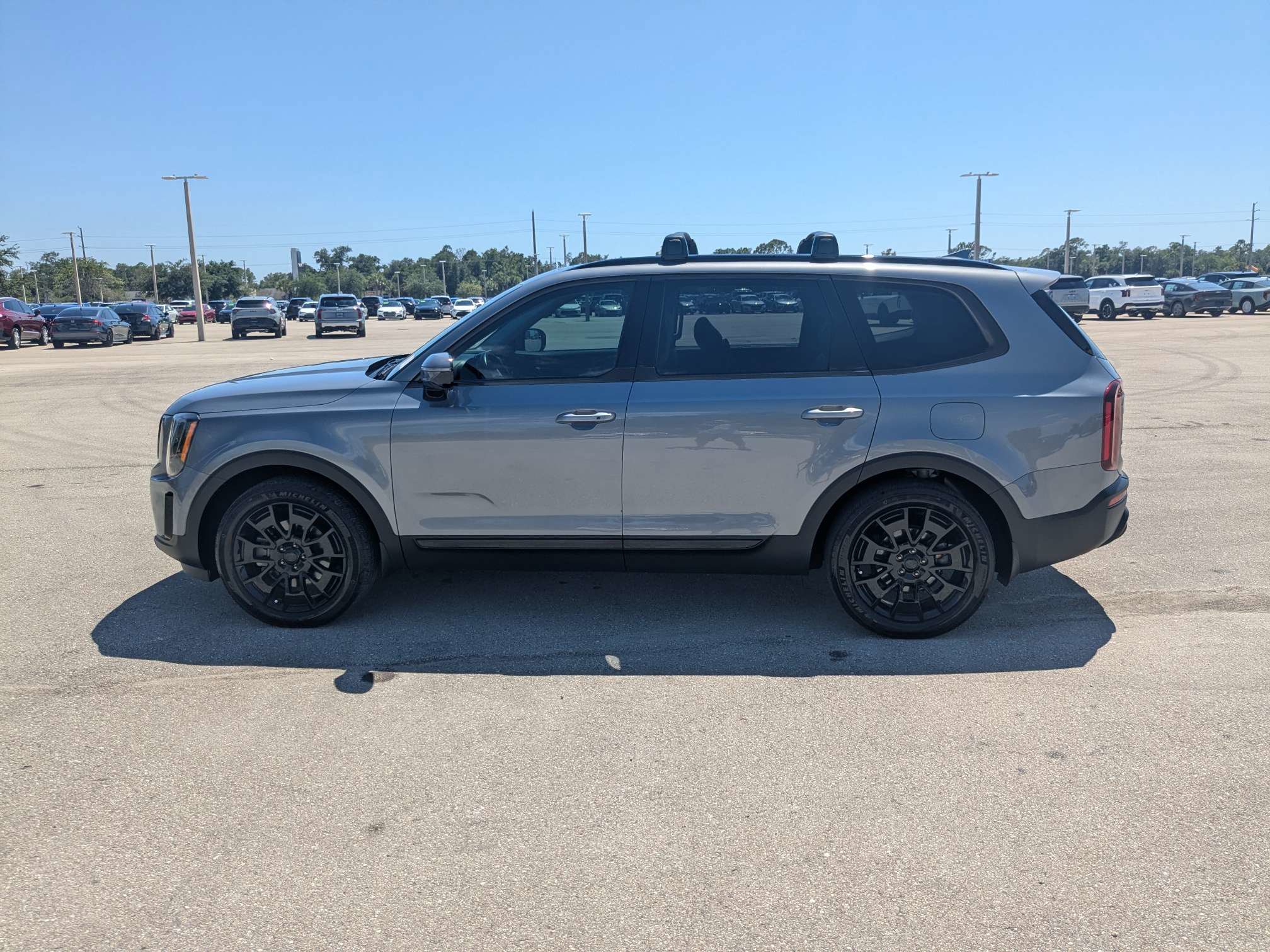 Certified 2021 Kia Telluride SX w/ SX Prestige Package AWD/4WD image 8