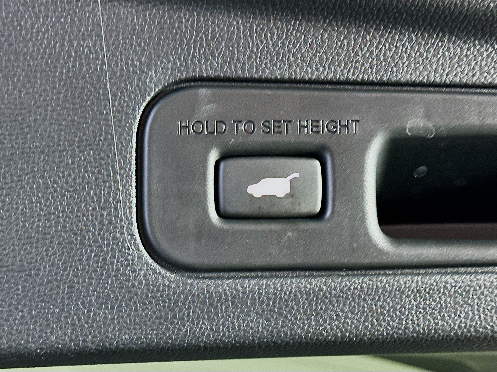 Used 2025 Acura MDX FWD image 31