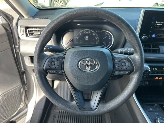 Used 2024 Toyota RAV4 XLE image 20
