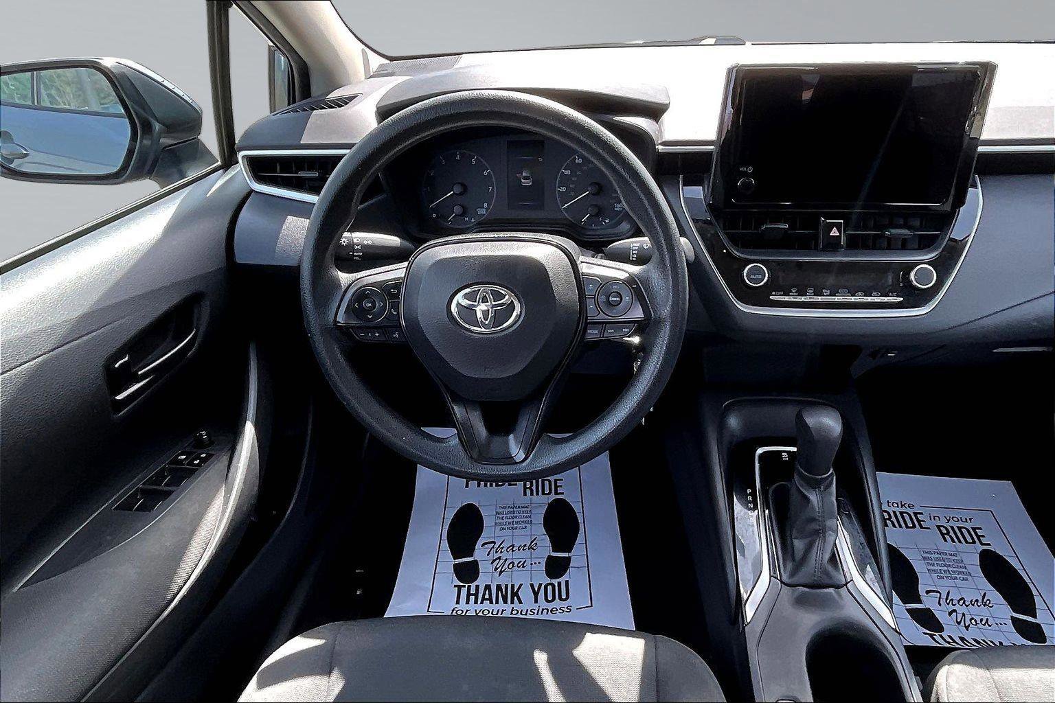 Used 2023 Toyota Corolla LE image 6
