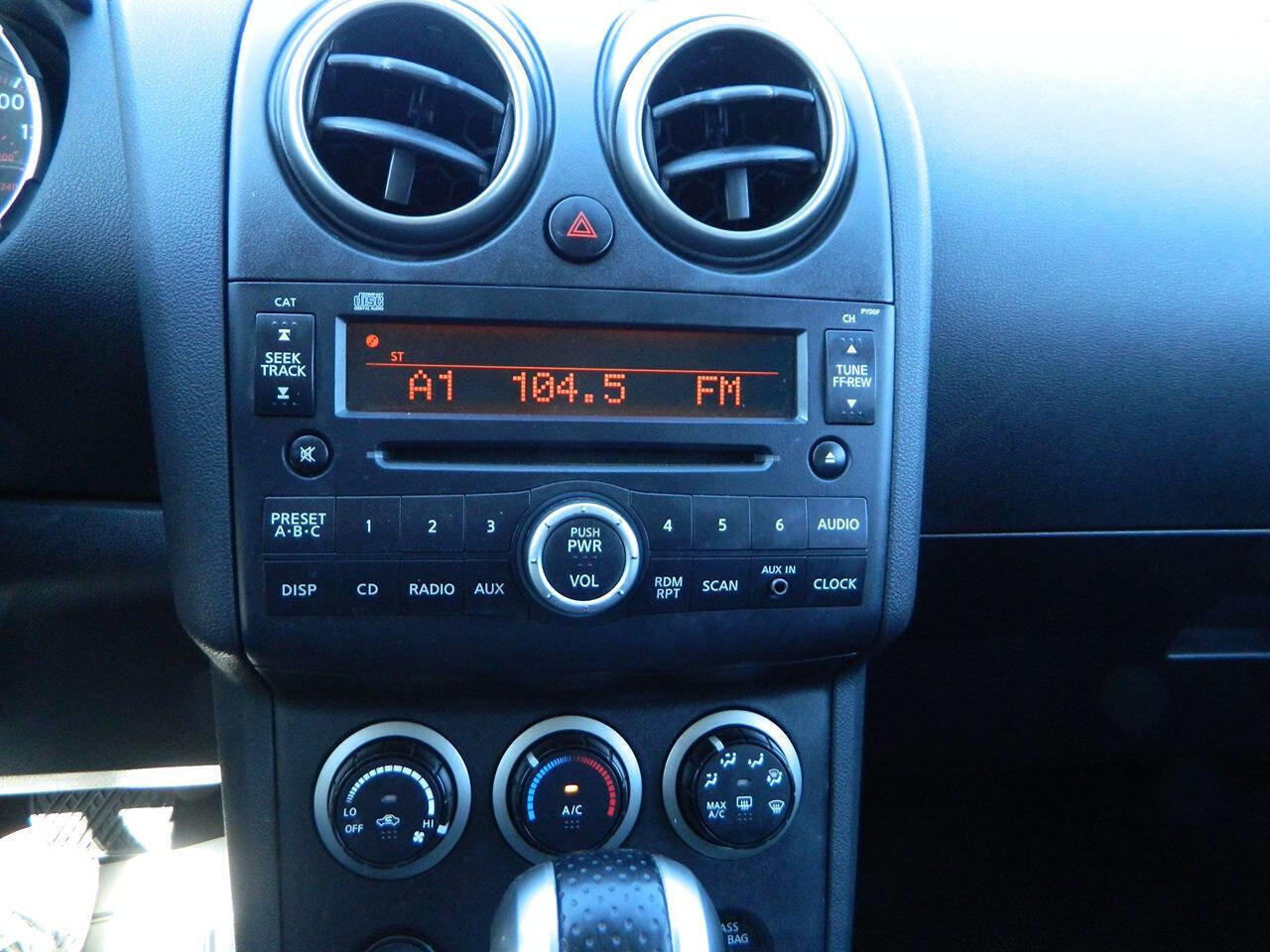 Used 2009 Nissan Rogue S image 19