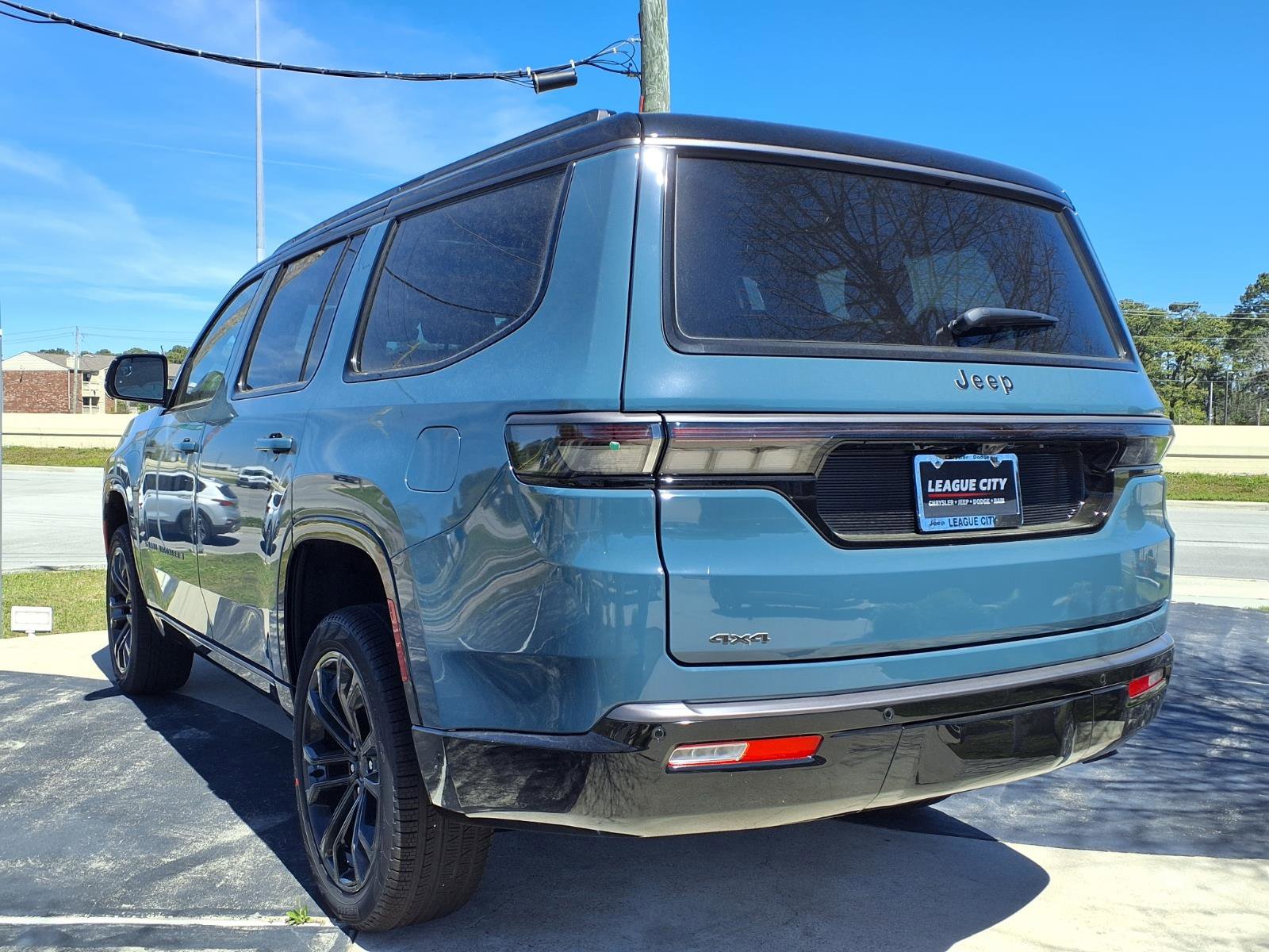 New 2026 Jeep Grand Wagoneer Summit image 2
