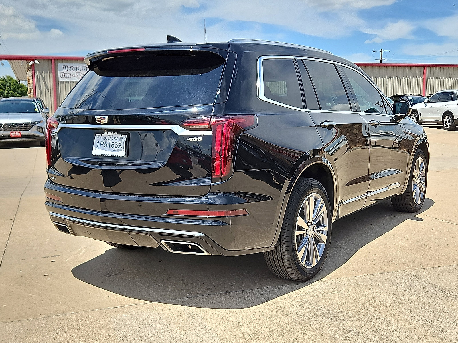 Used 2024 Cadillac XT6 Premium Luxury image 3
