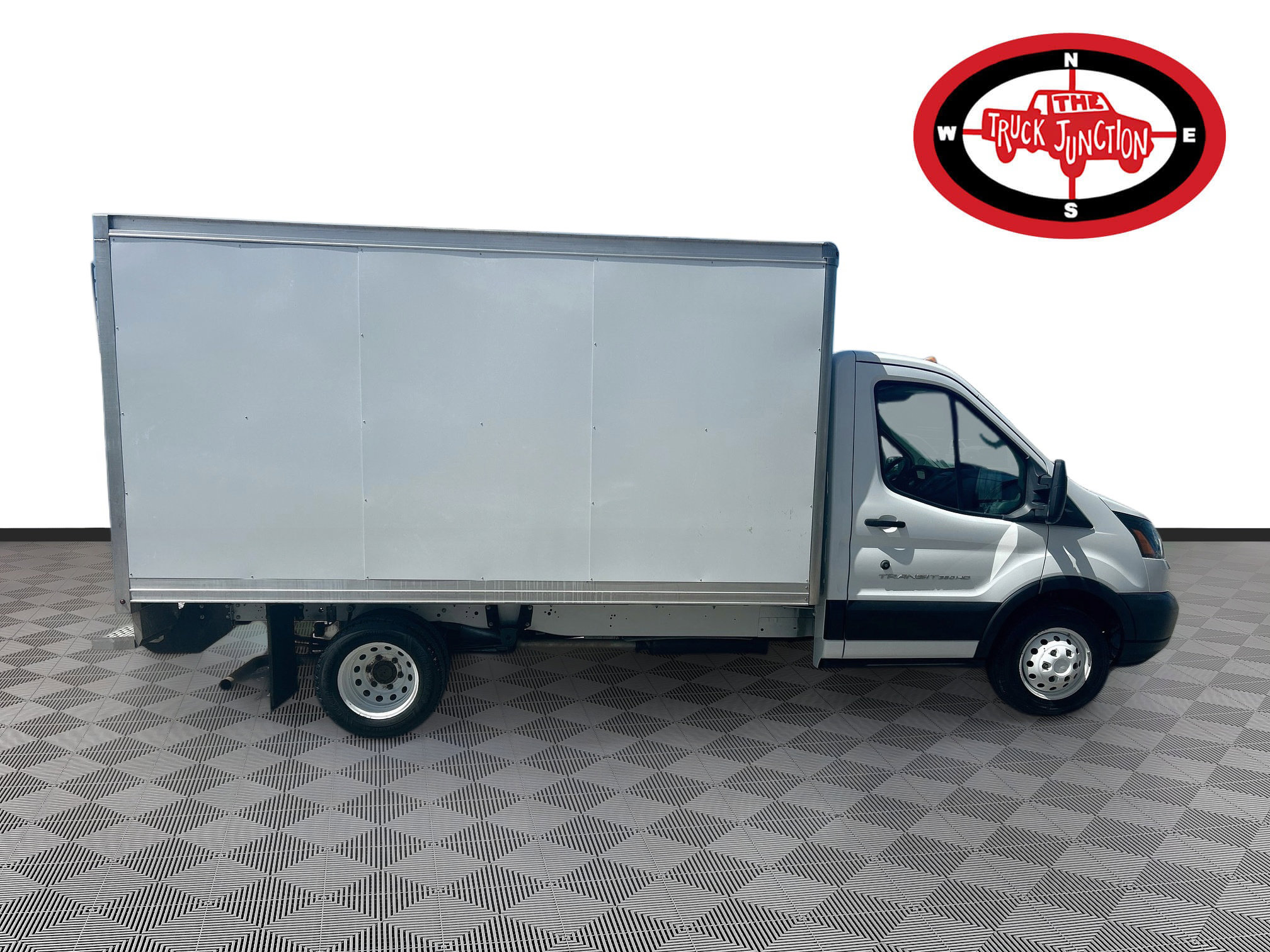 Used 2019 Ford Transit 350 156 DRW RWD image 8