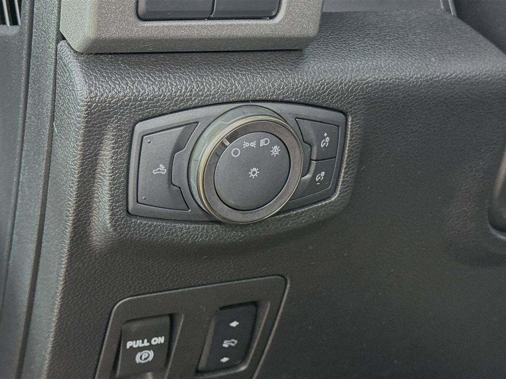 Used 2019 Ford F150 Raptor w/ Equipment Group 802A Luxury AWD/4WD image 12