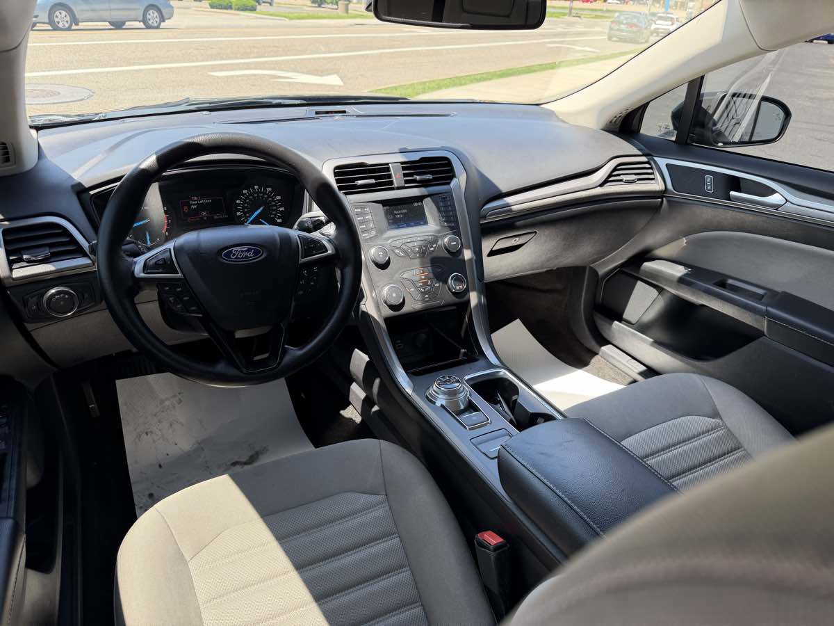 Used 2019 Ford Fusion S FWD image 12