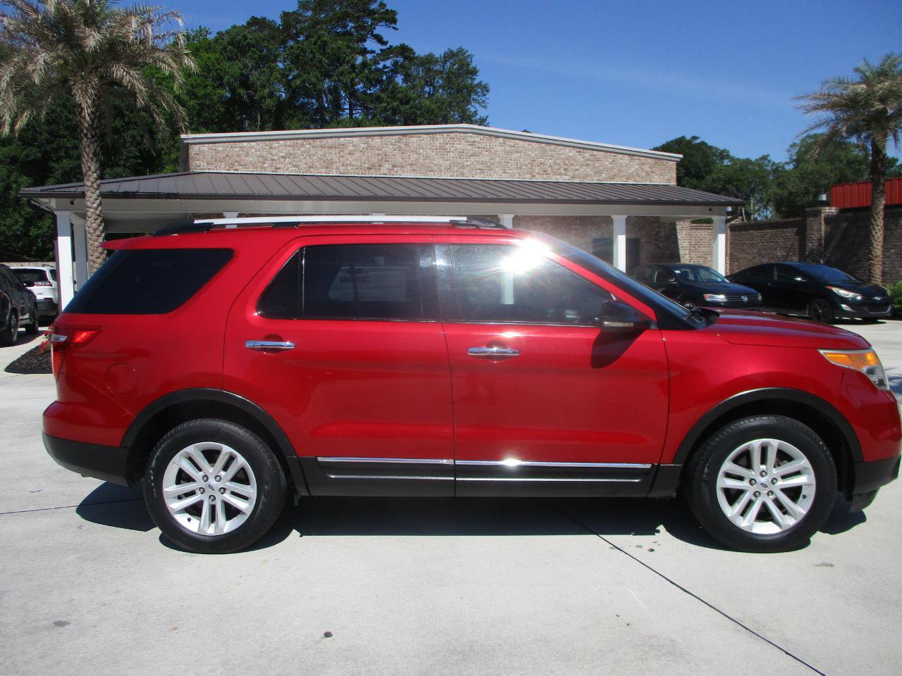 Used 2012 Ford Explorer XLT FWD image 16