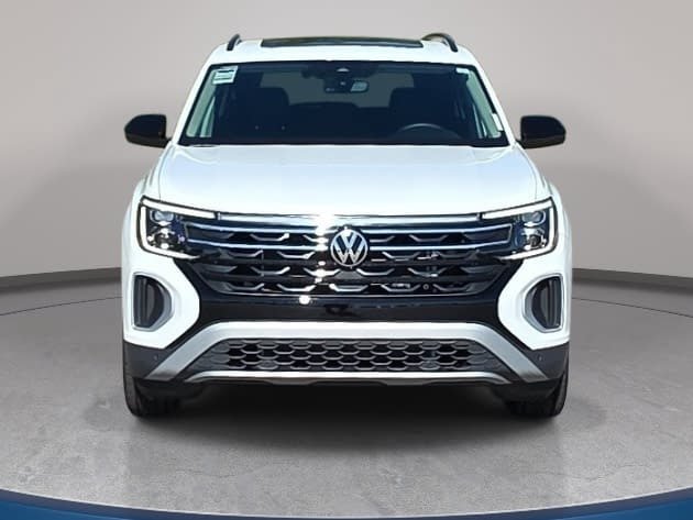 Used 2026 Volkswagen Atlas Peak Edition AWD/4WD image 2