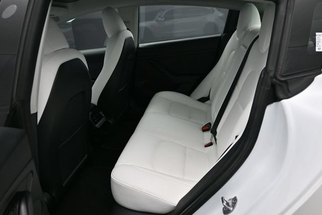 Used 2022 Tesla Model 3 Standard Range RWD image 8