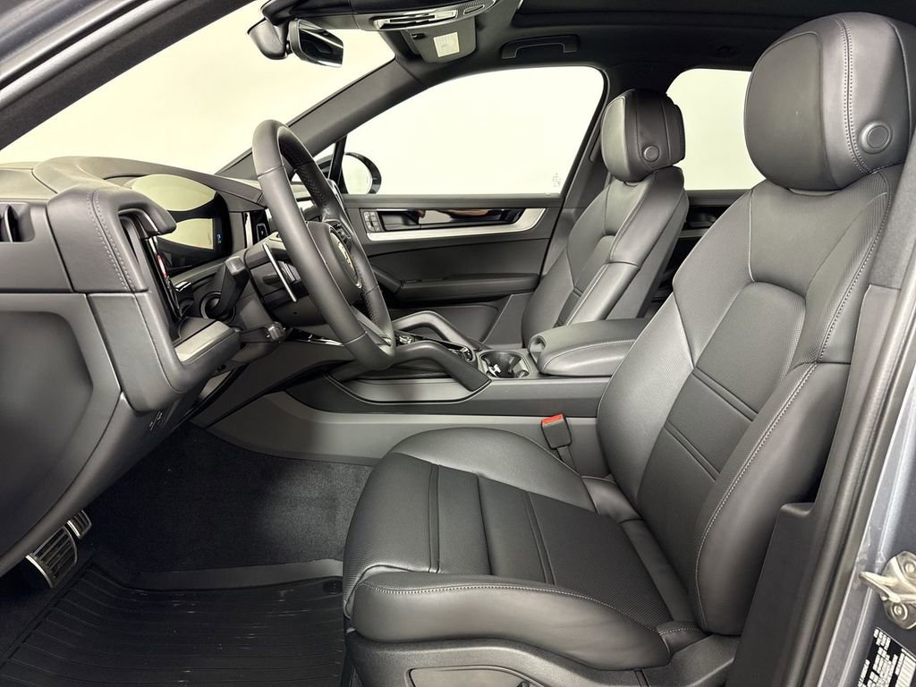 New 2026 Porsche Cayenne S image 5