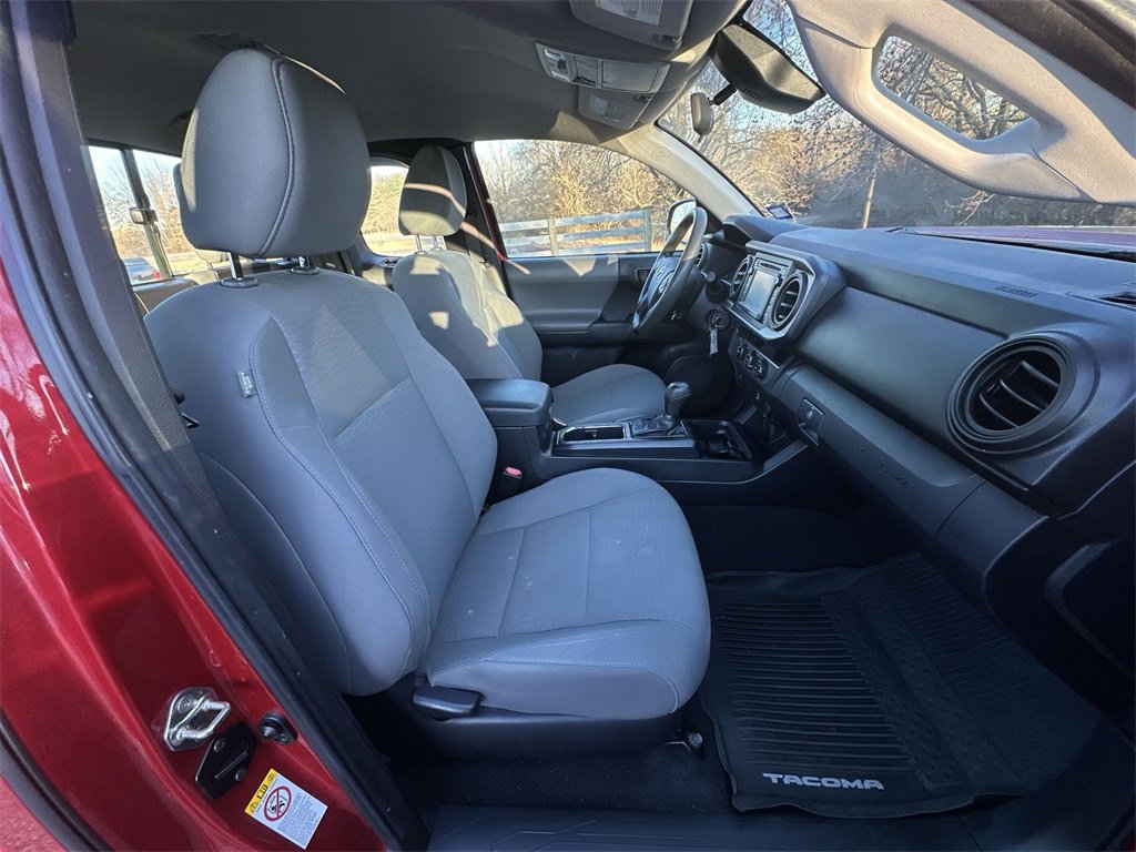 Used 2018 Toyota Tacoma SR image 23