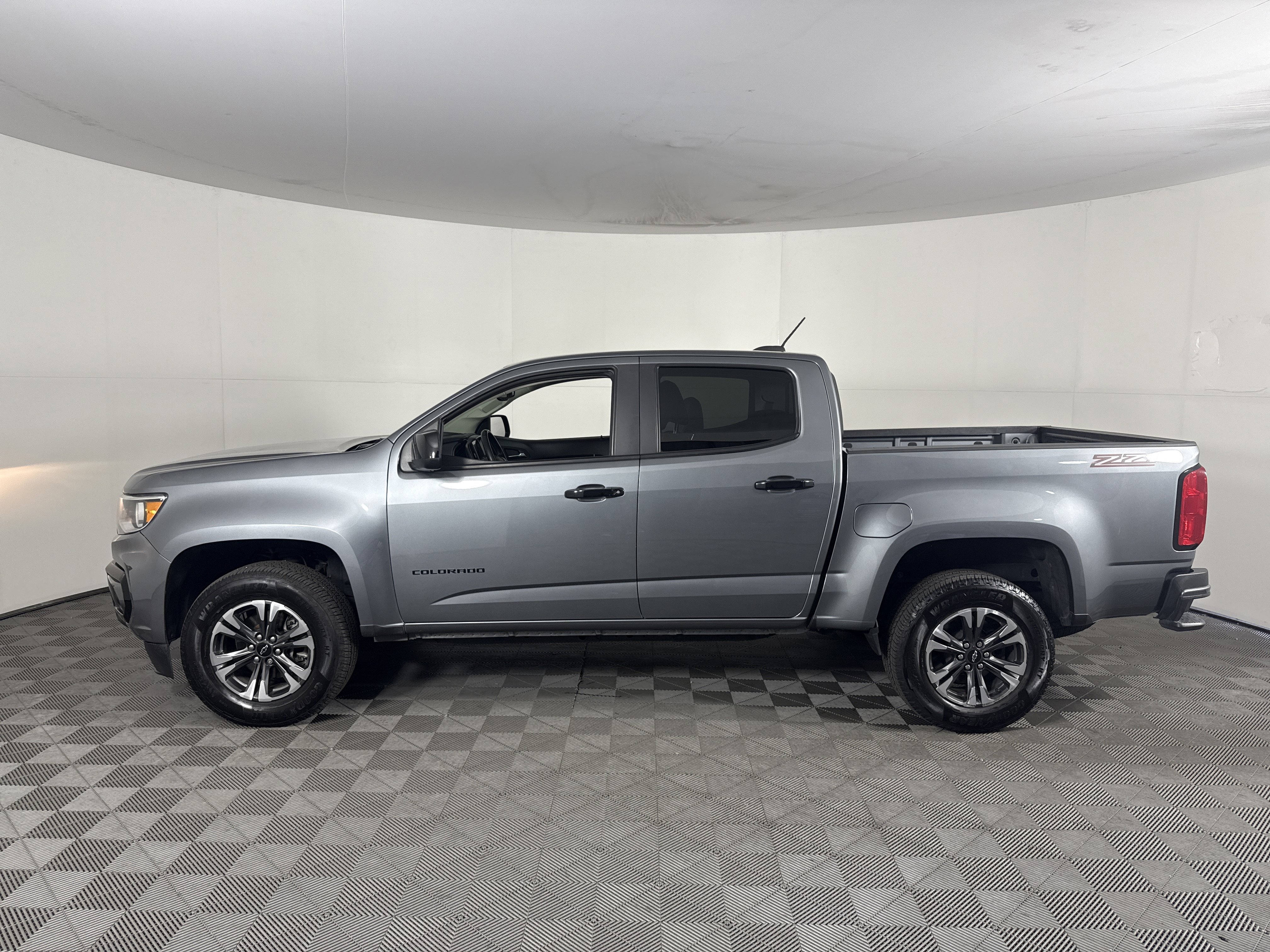 Used 2022 Chevrolet Colorado Z71 w/ Safety Package image 7