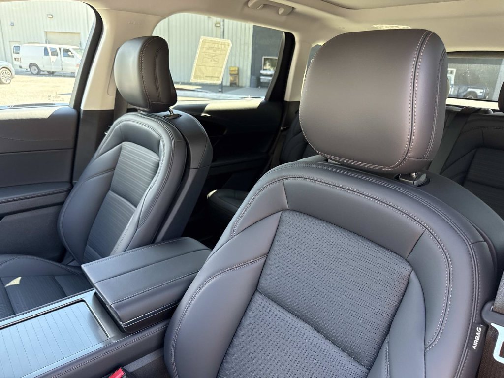 New 2026 Lincoln Nautilus Reserve w/ Jet Appearance Package AWD/4WD image 21