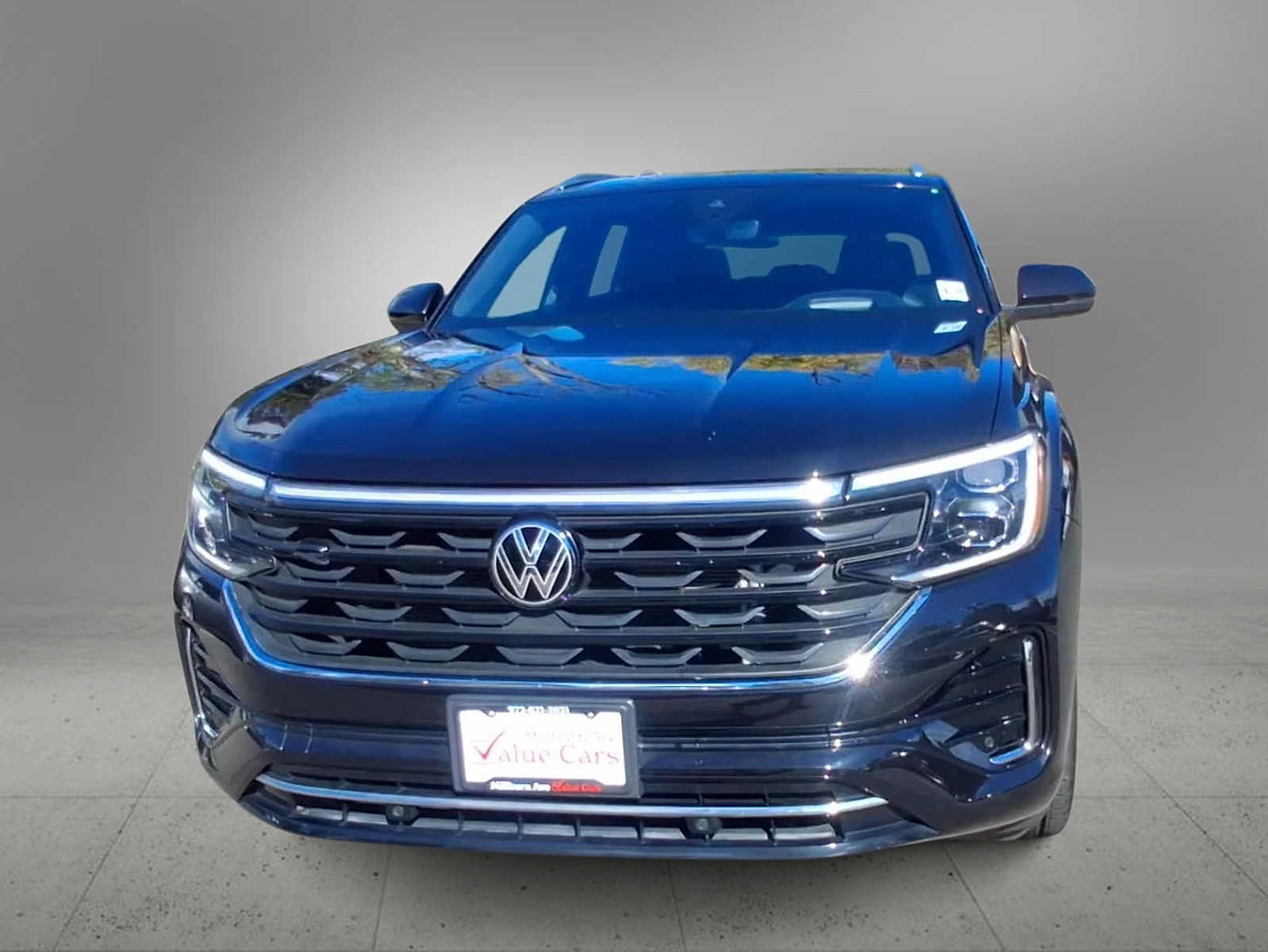 Used 2024 Volkswagen Atlas Cross Sport SEL R-Line AWD/4WD image 3