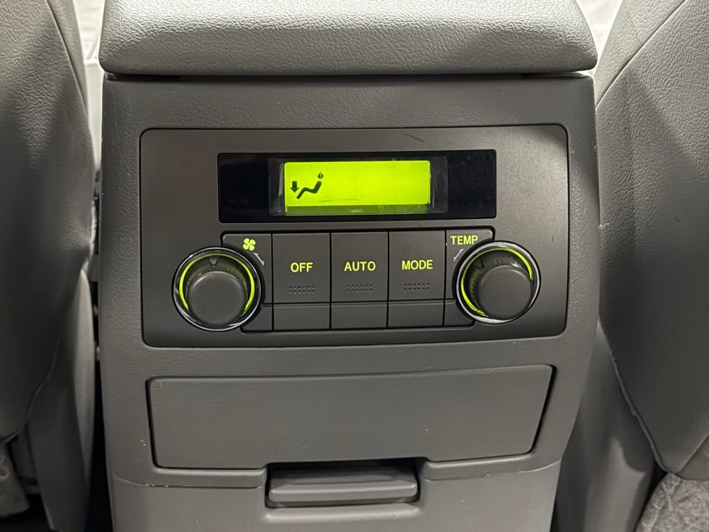 Used 2010 Toyota Highlander Limited image 24