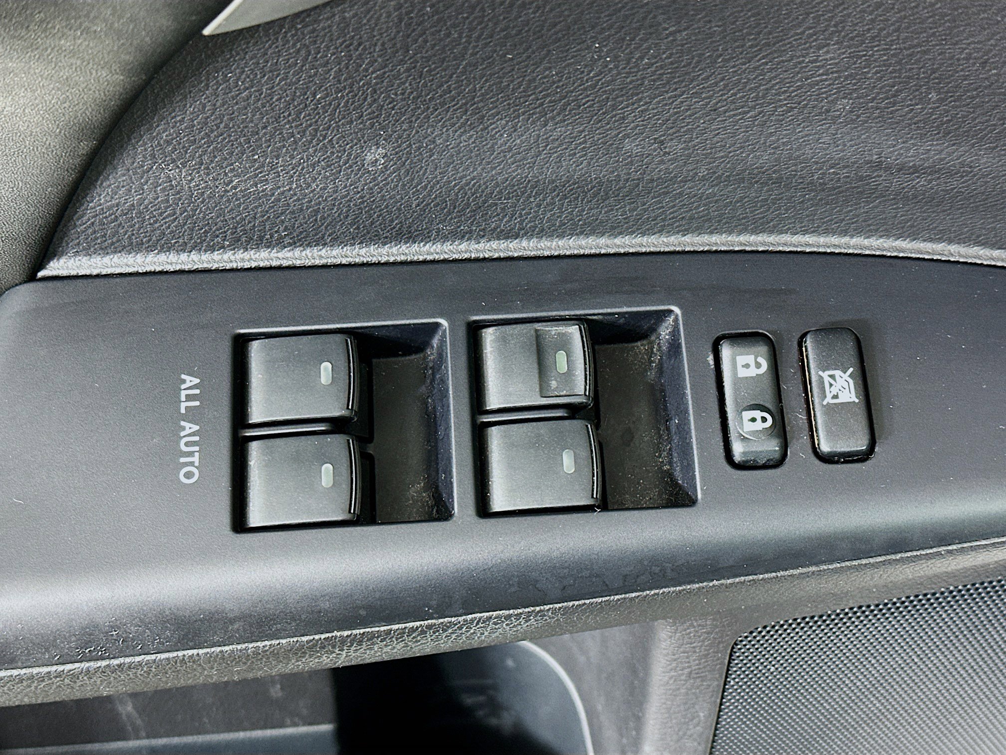 Used 2011 Lexus CT 200h image 15