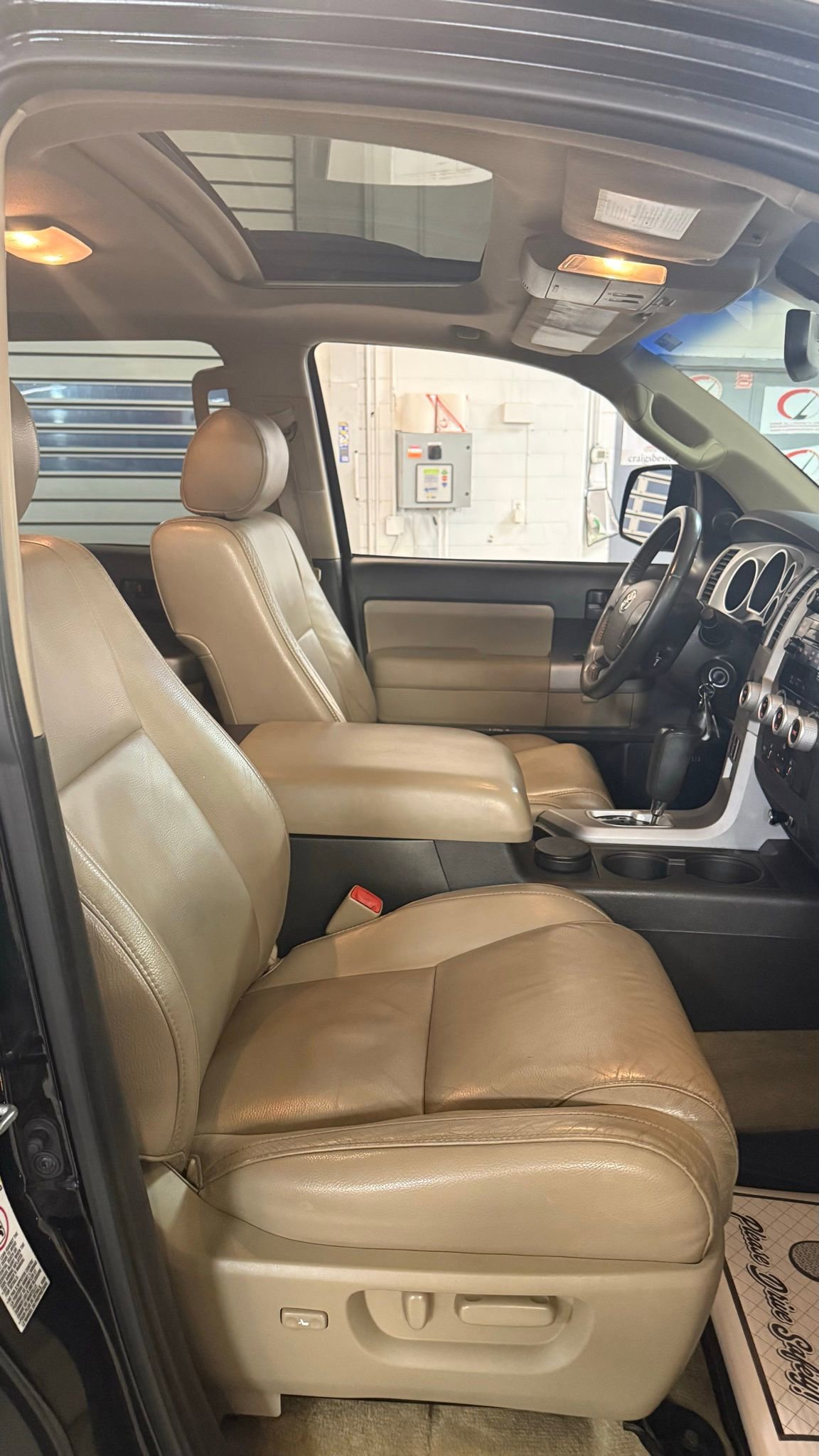 Used 2008 Toyota Sequoia SR5 image 10