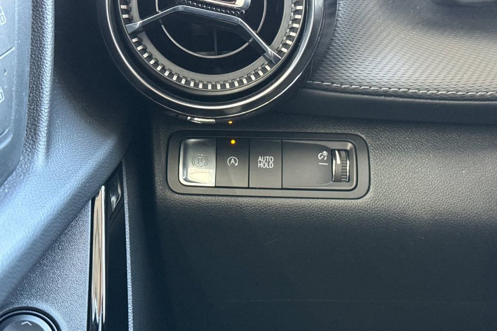 Used 2026 Chevrolet Equinox LT image 40