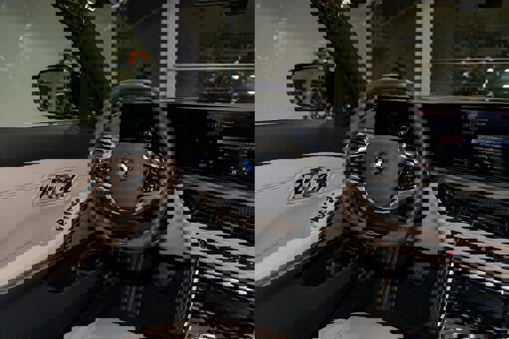 Used 2026 BMW 330i xDrive Sedan w/ Premium Package image 39