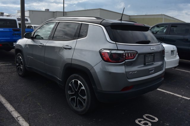 Used 2022 Jeep Compass Limited AWD/4WD image 6