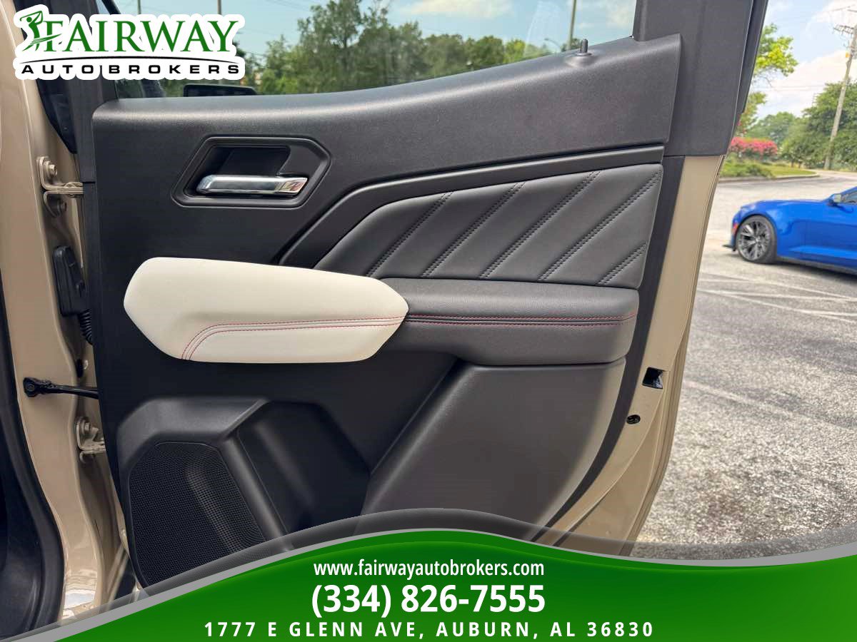 Used 2023 GMC Canyon AT4X AWD/4WD image 32
