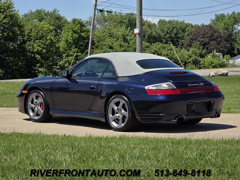 Used 2004 Porsche 911 Carrera RWD image 2