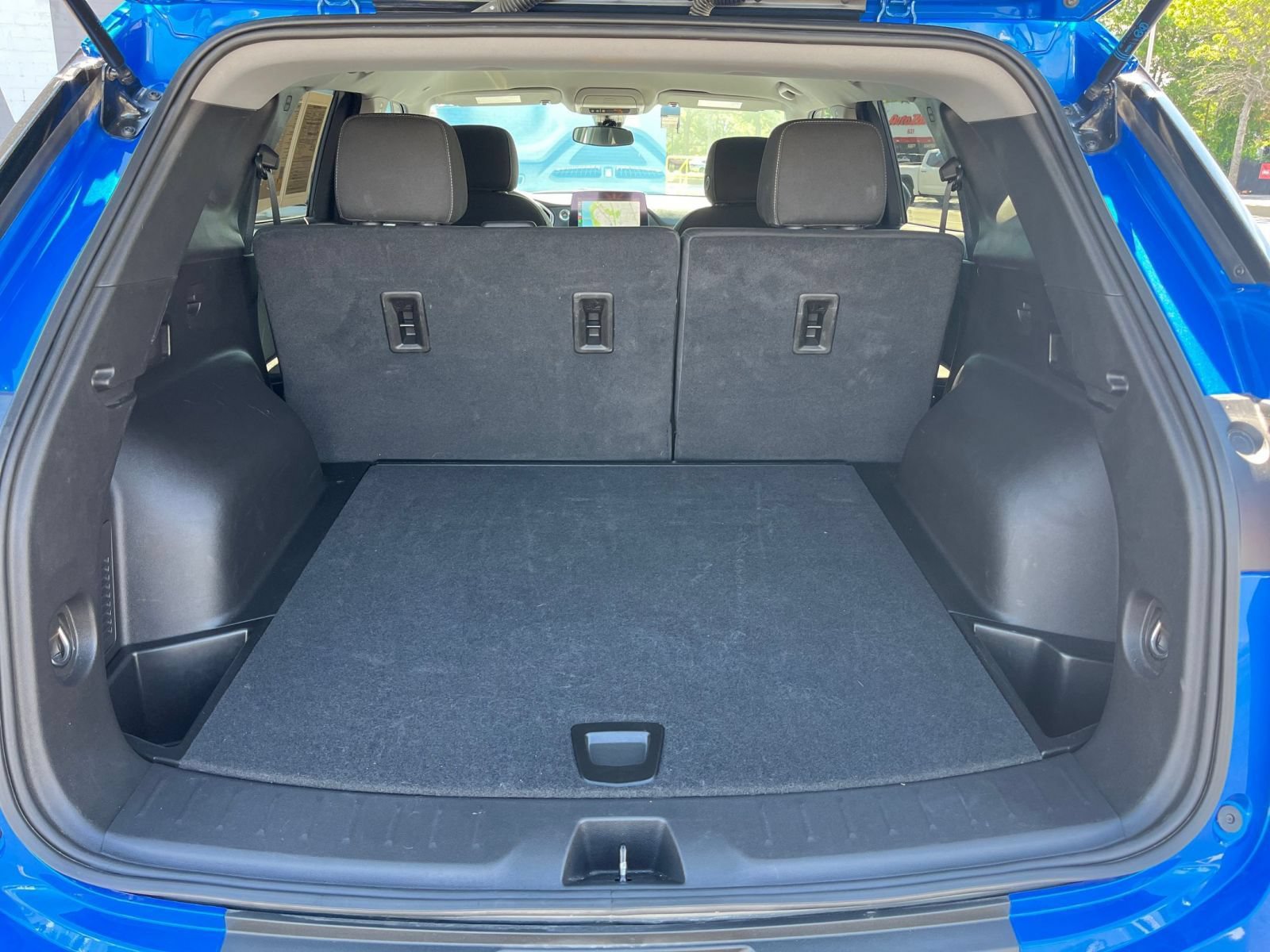 Used 2025 Chevrolet Blazer LT FWD image 36